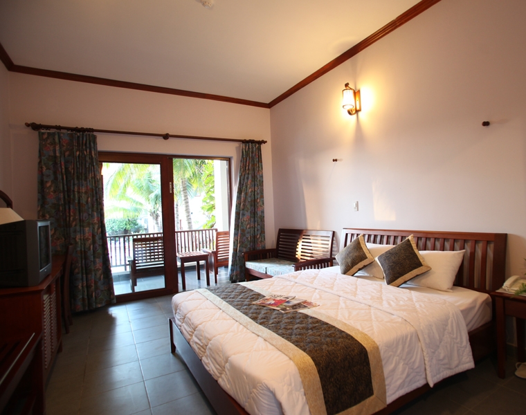 CANARY BEACH RESORT
